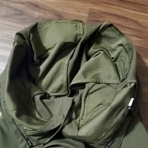 KUIU Olive Flat Front Men's Shorts - Picture 9 of 12